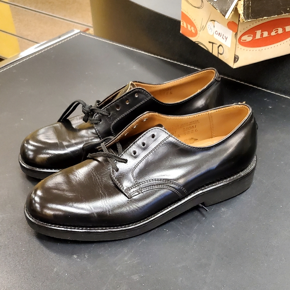 Shaw New Vintage Men's Dress shoes Shaw Oxfords size 7.5 EE